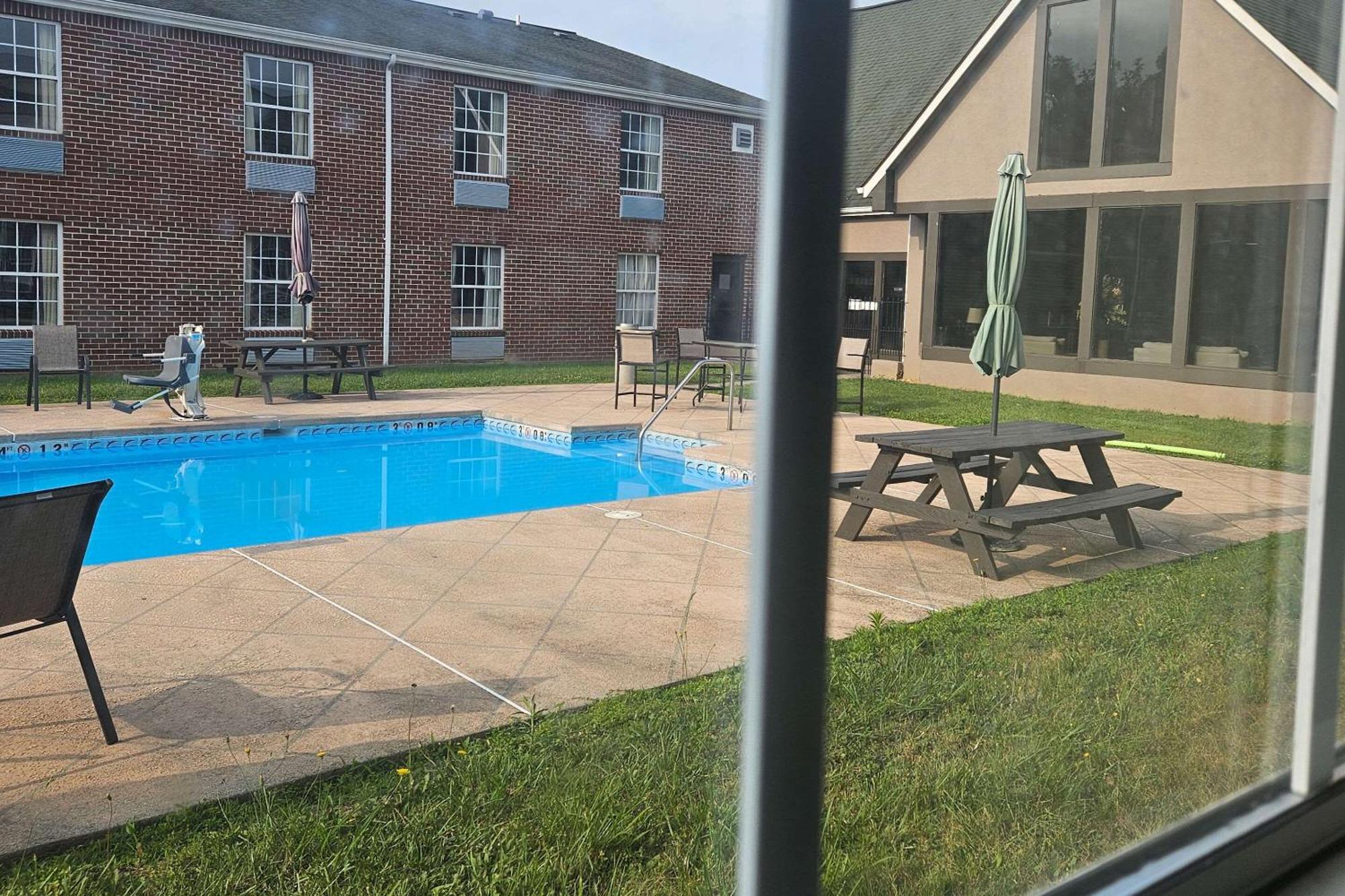 Quality Inn Dublin I-81 Eksteriør bilde